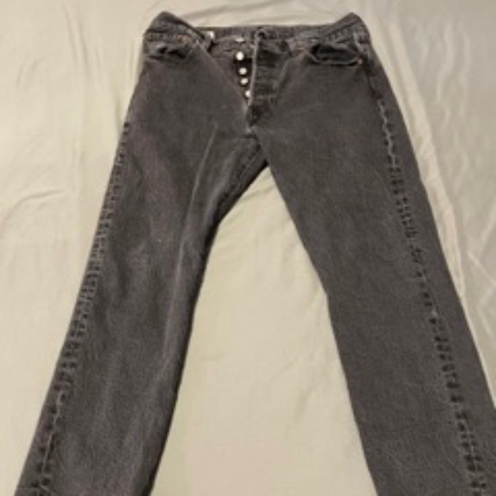 Lightly Used Levi Premium Mens Jeans (W34 , L32